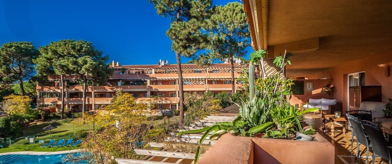 Resale - apartment - Marbella - Elviria