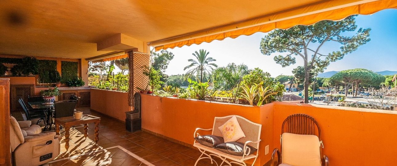 Resale - apartment - Marbella - Elviria