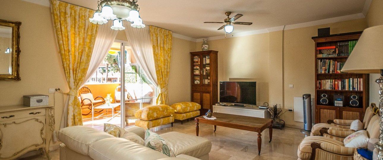 Resale - apartment - Marbella - Elviria