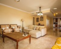 Resale - apartment - Marbella - Elviria