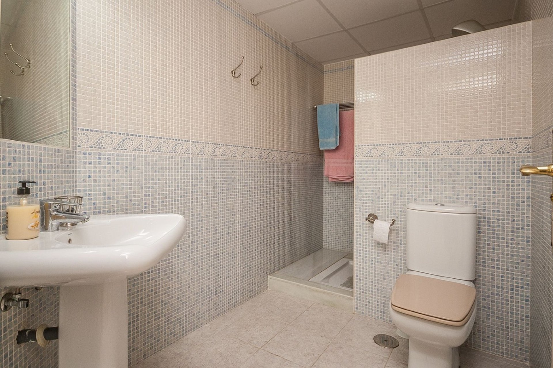 Resale - apartment - Marbella - Elviria