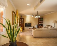 Resale - apartment - Marbella - Elviria