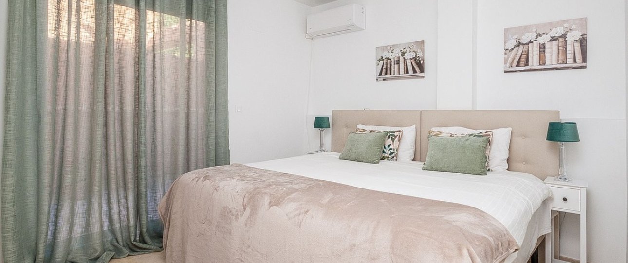 Resale - apartment - Marbella - Elviria