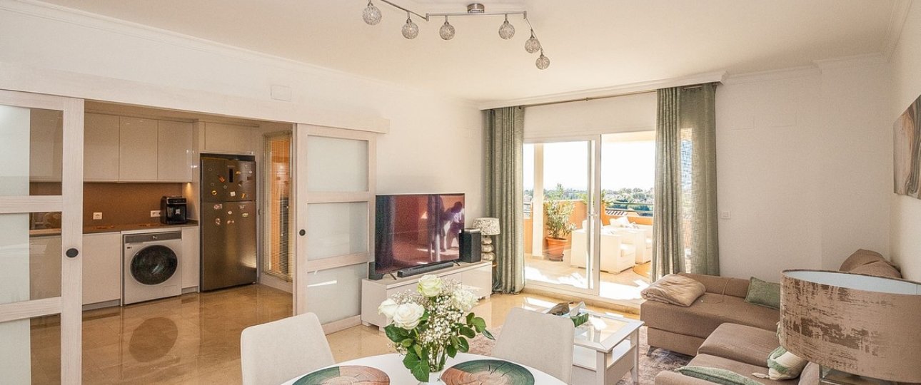 Resale - apartment - Marbella - Elviria