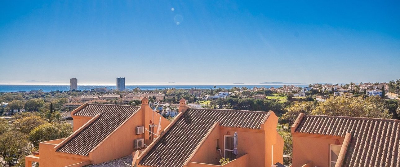 Resale - apartment - Marbella - Elviria