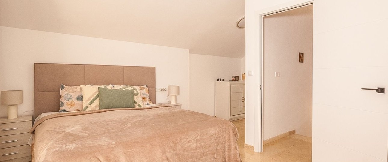 Resale - apartment - Marbella - Elviria