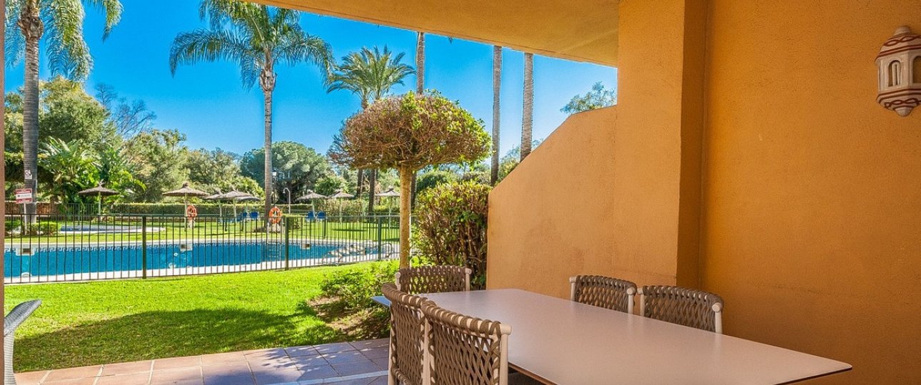Resale - apartment - Marbella - Elviria