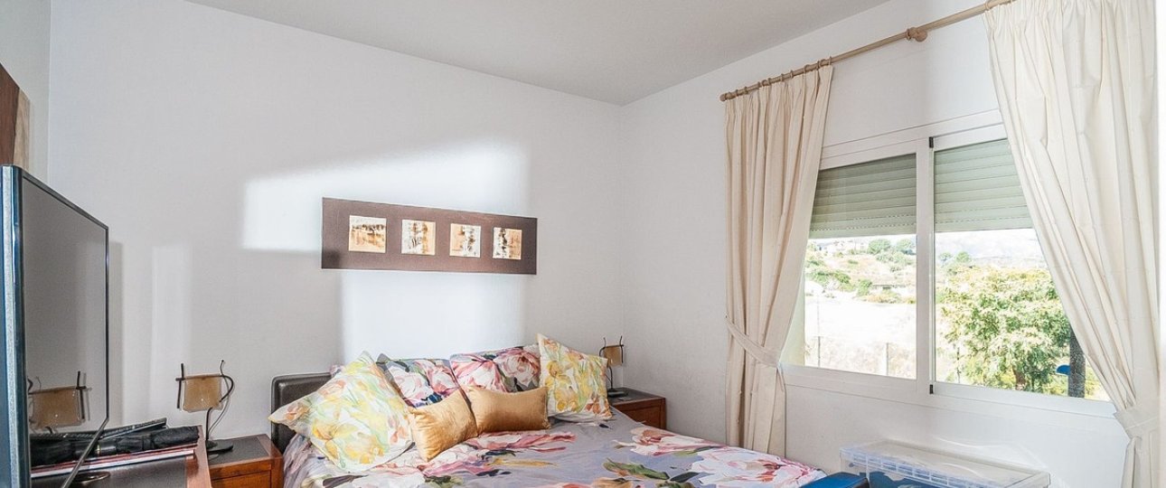Resale - apartment - Marbella - Elviria