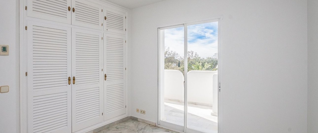 Resale - apartment - Marbella - Elviria