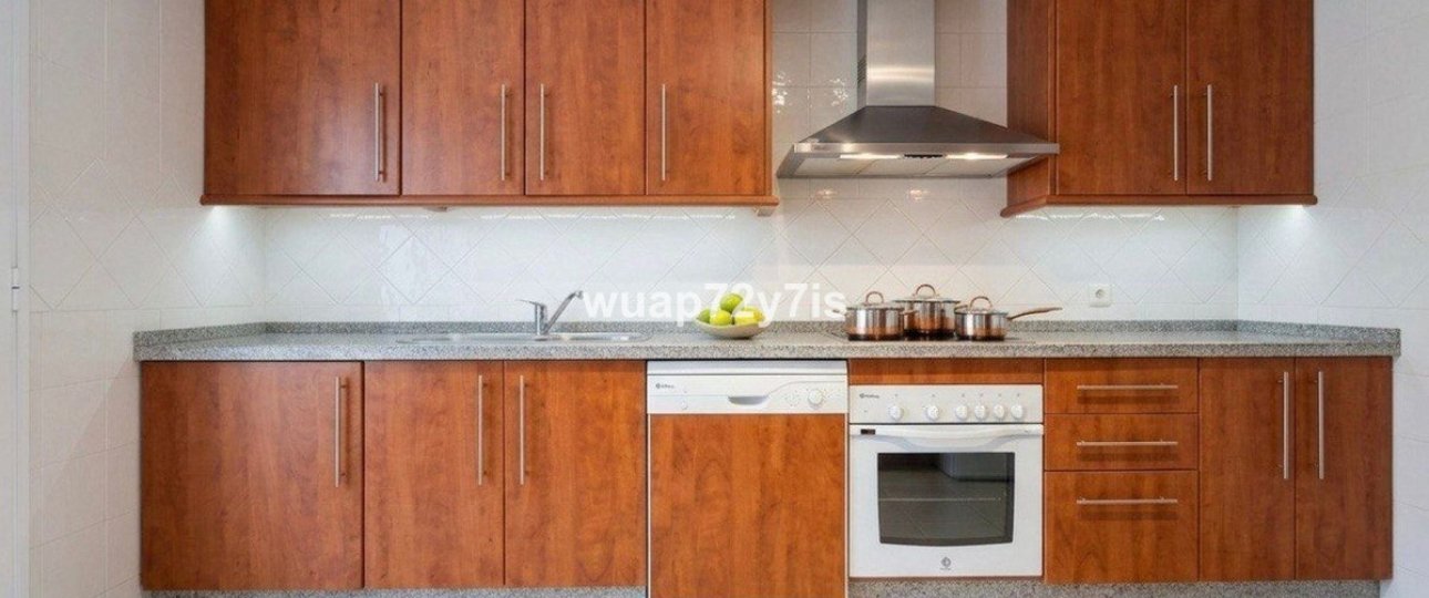 Resale - apartment - Marbella - Elviria