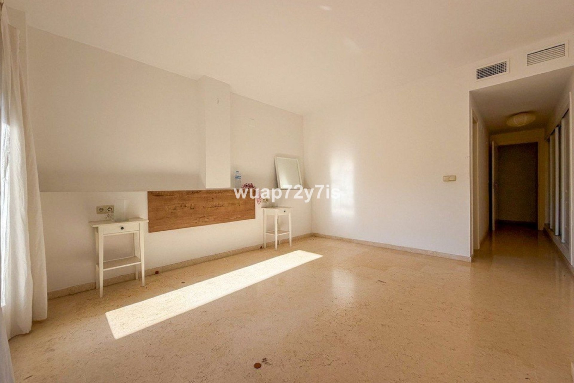 Resale - apartment - Marbella - Elviria