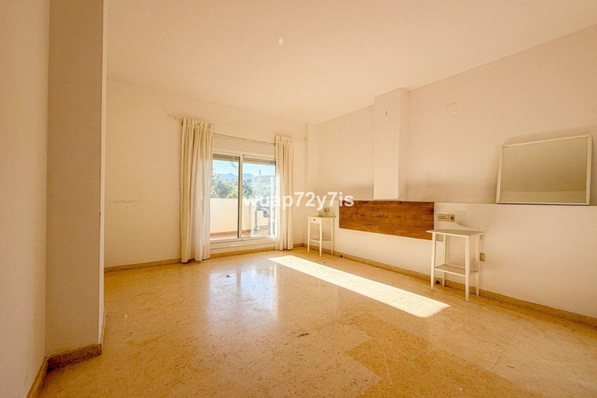 Resale - apartment - Marbella - Elviria
