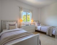 Resale - apartment - Marbella - Elviria