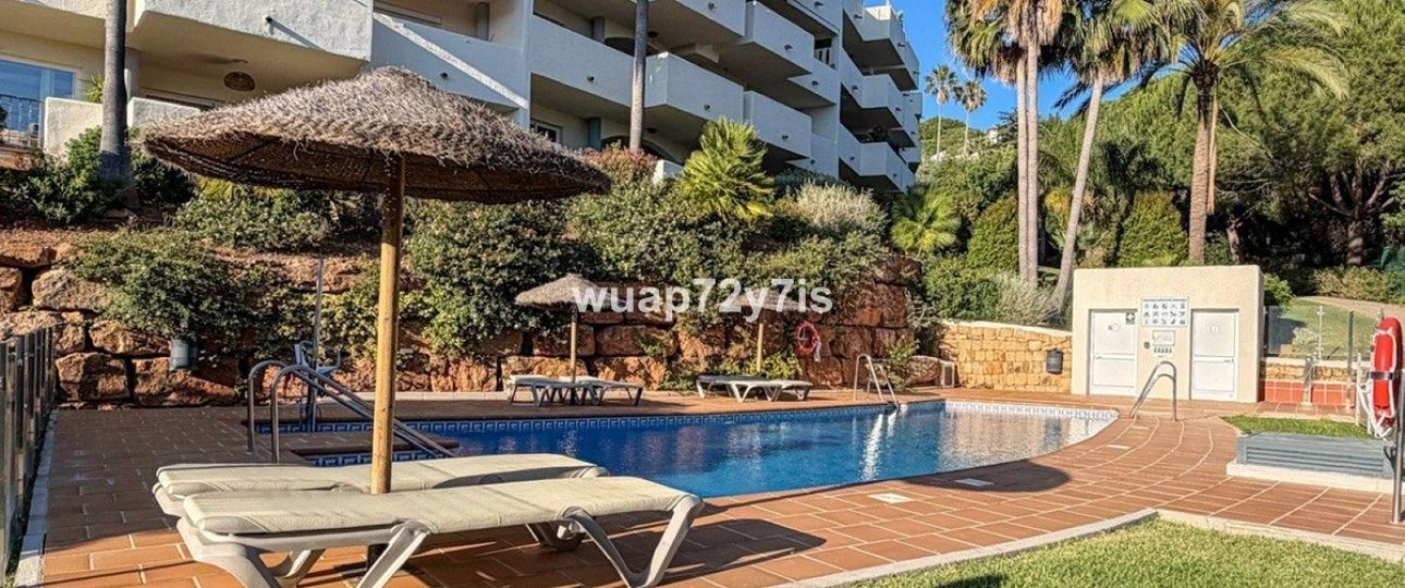 Resale - apartment - Marbella - Elviria