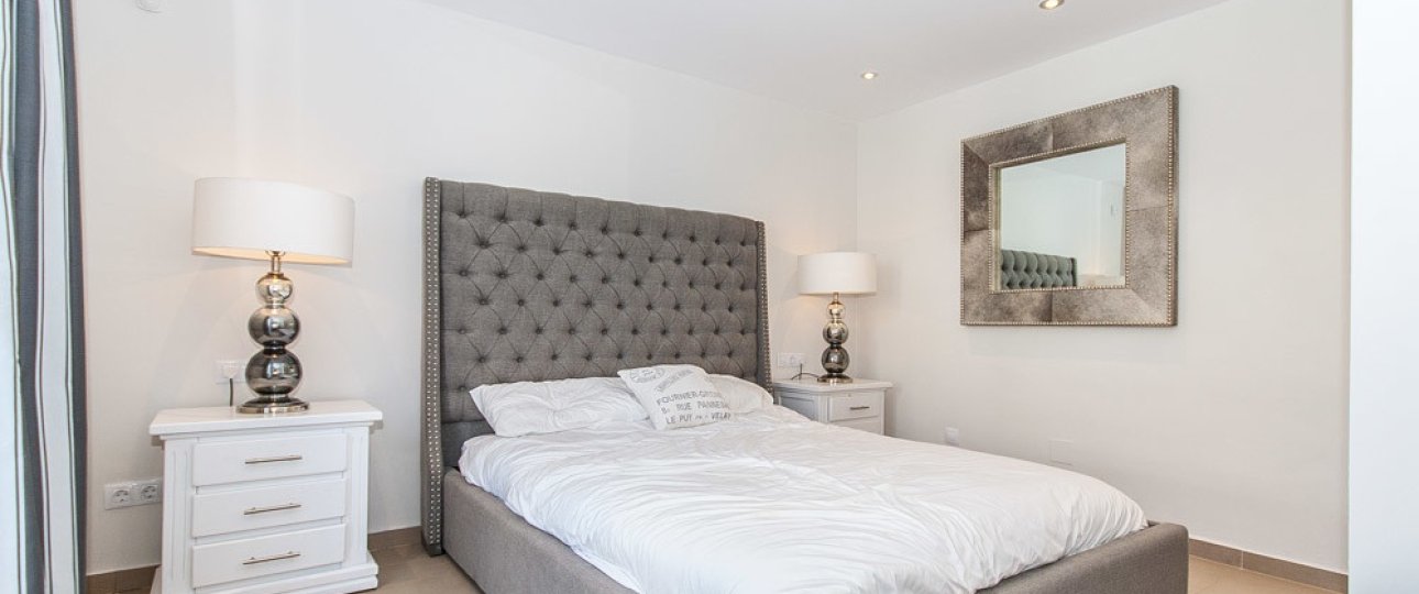 Resale - apartment - Marbella - Elviria