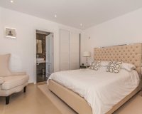 Resale - apartment - Marbella - Elviria