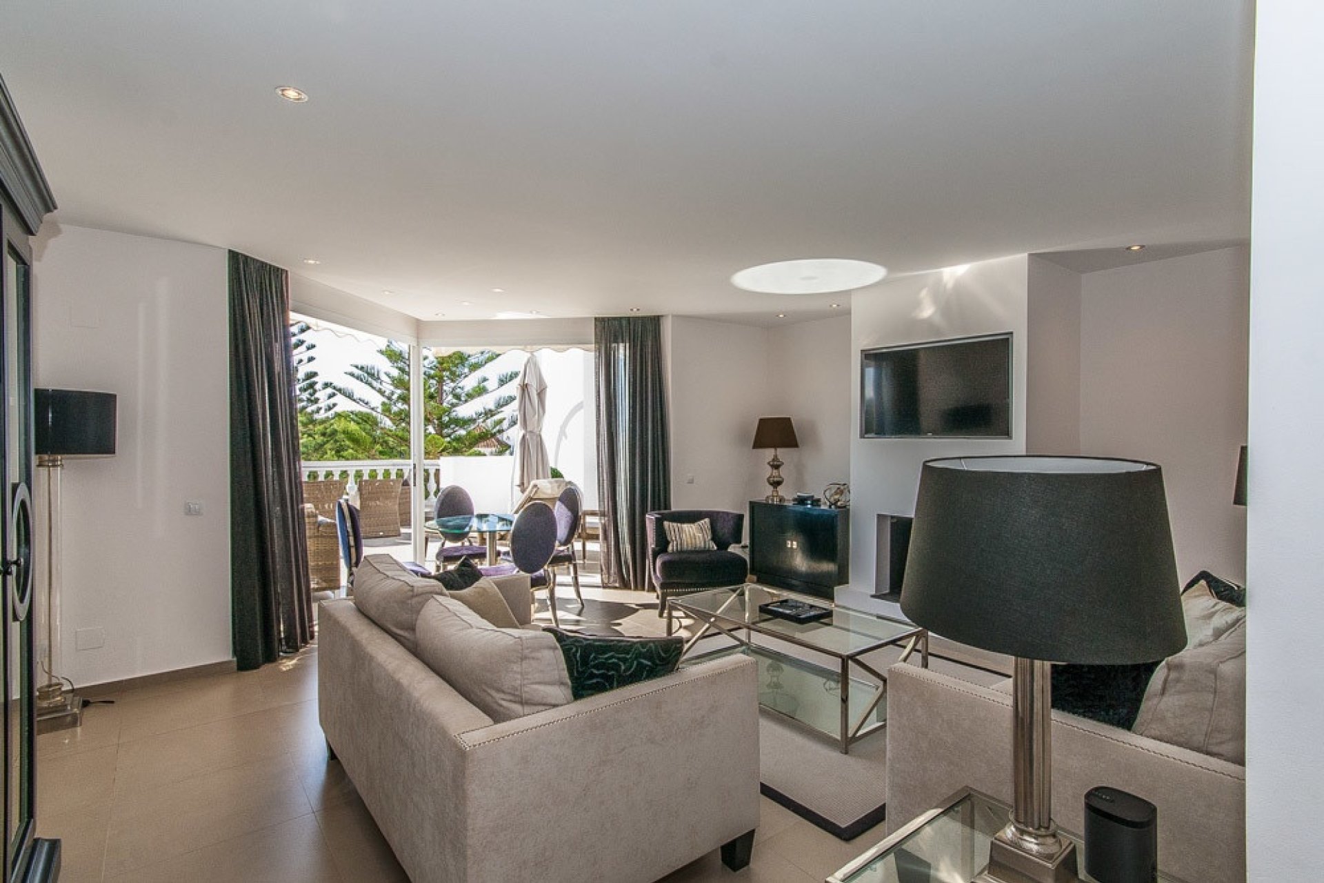 Resale - apartment - Marbella - Elviria