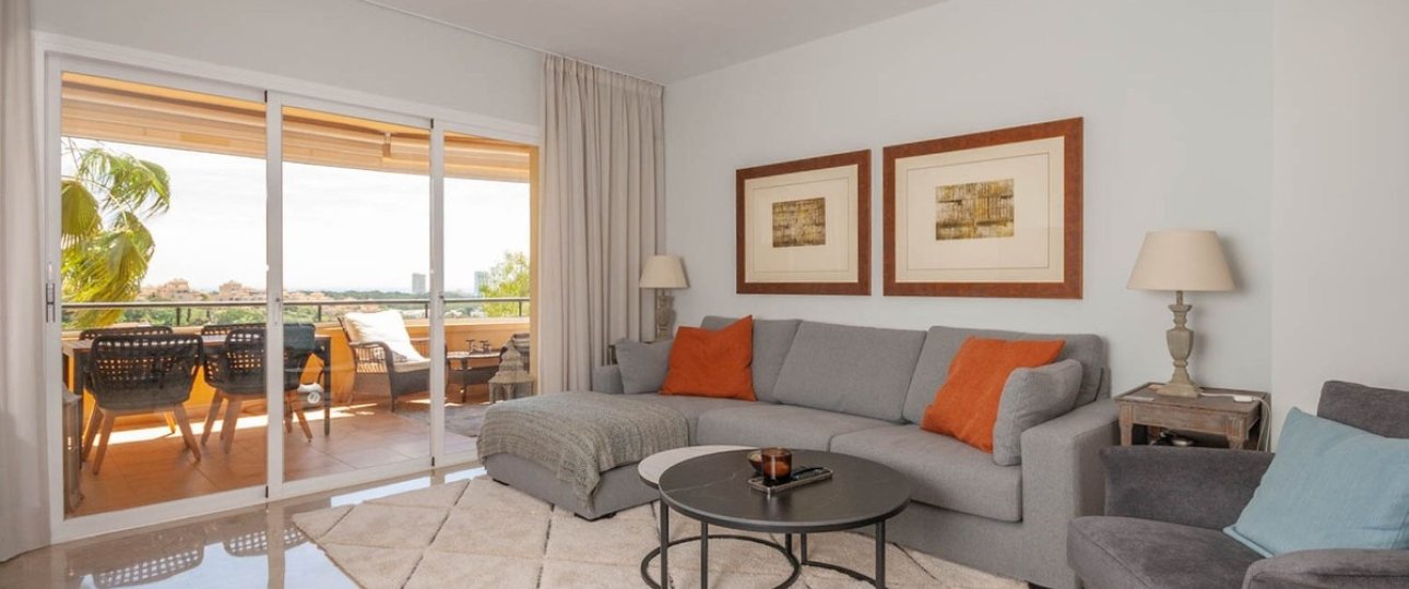 Resale - apartment - Marbella - Elviria