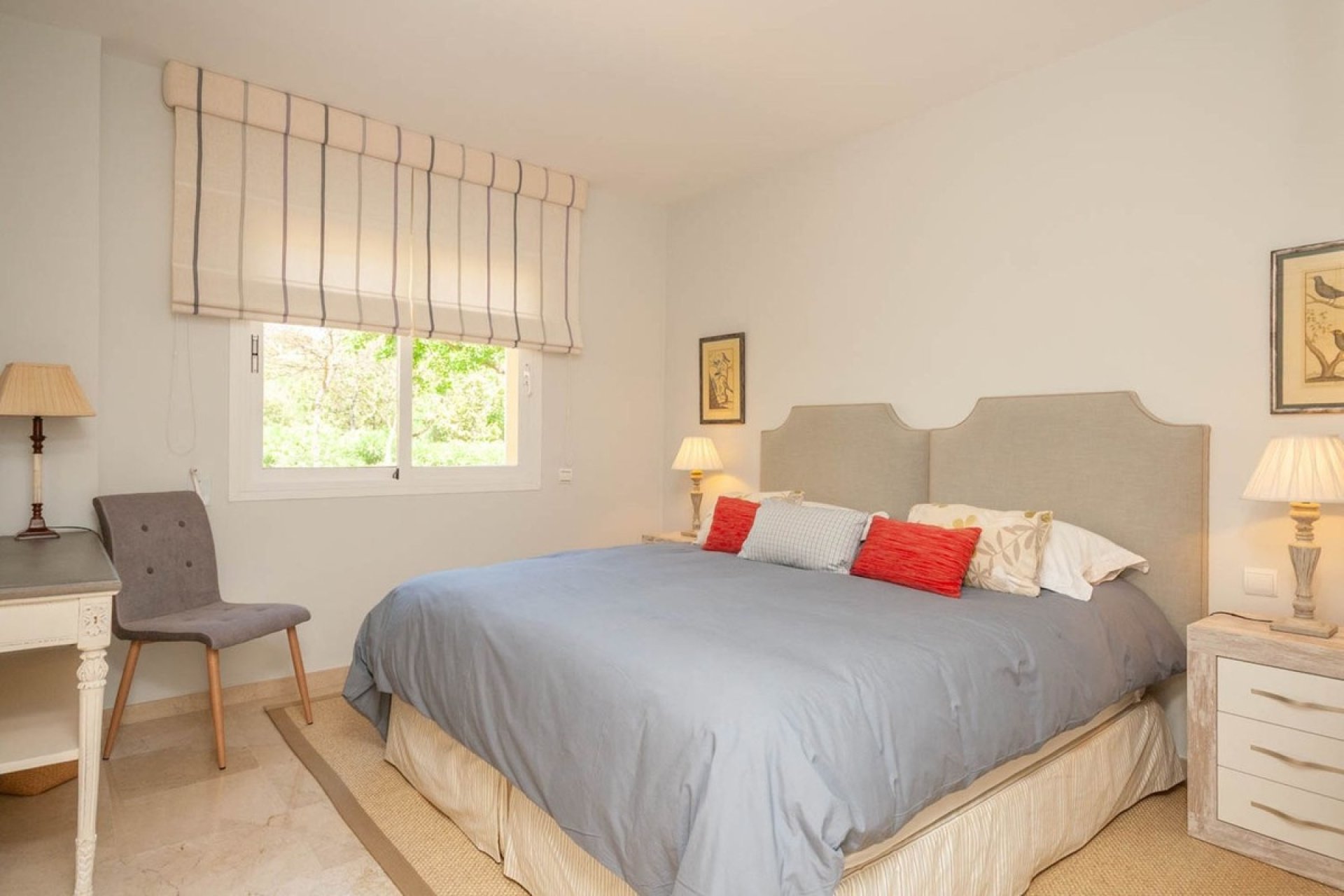 Resale - apartment - Marbella - Elviria