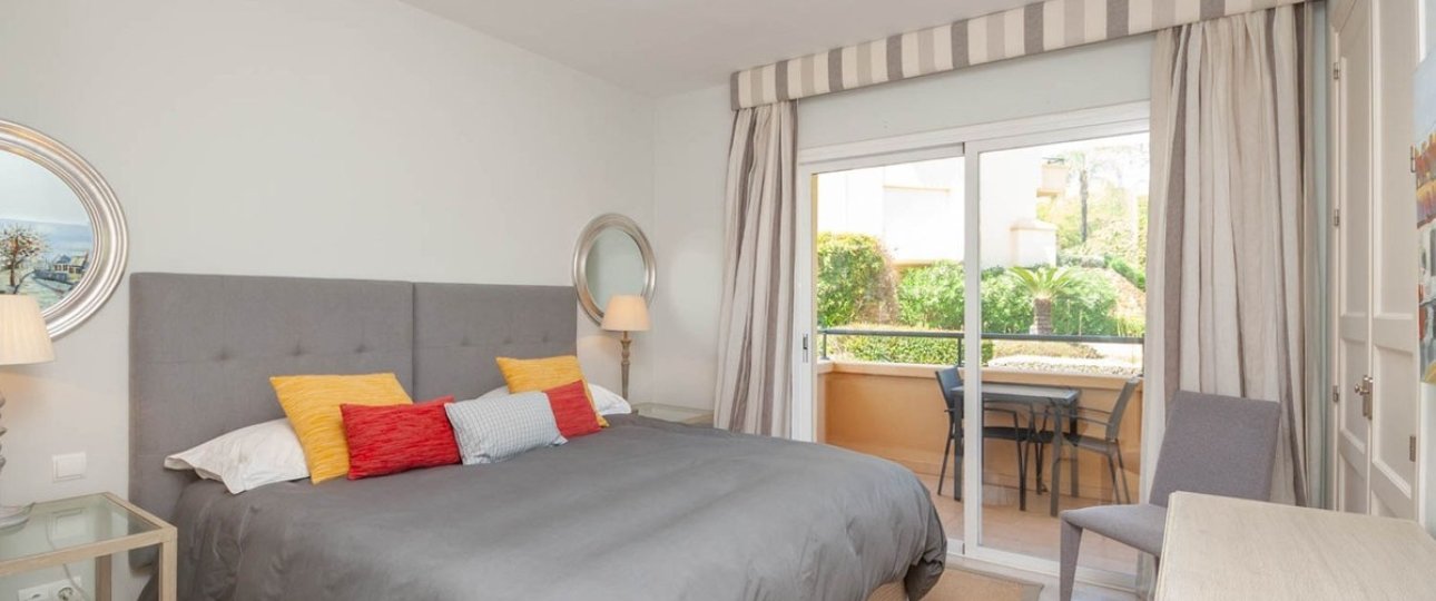 Resale - apartment - Marbella - Elviria