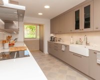 Resale - apartment - Marbella - Elviria