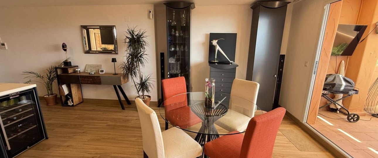 Resale - apartment - Marbella - Elviria