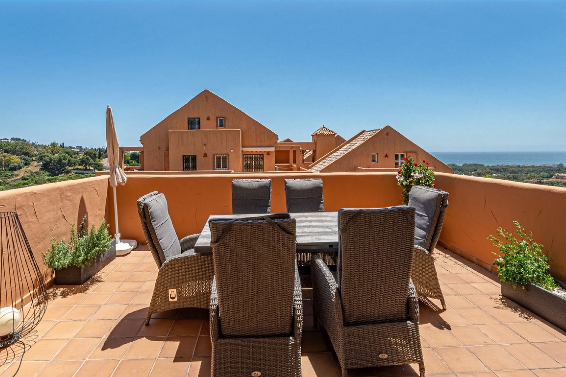 Resale - apartment - Marbella - Elviria