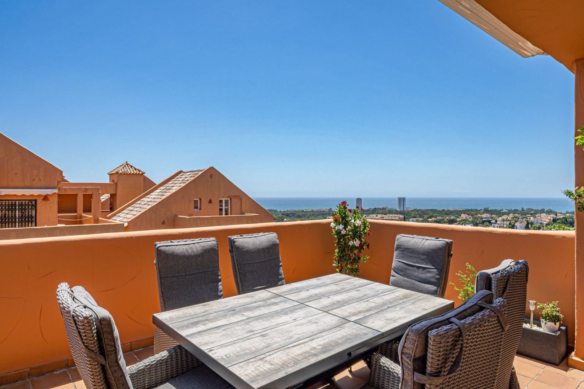 Resale - apartment - Marbella - Elviria
