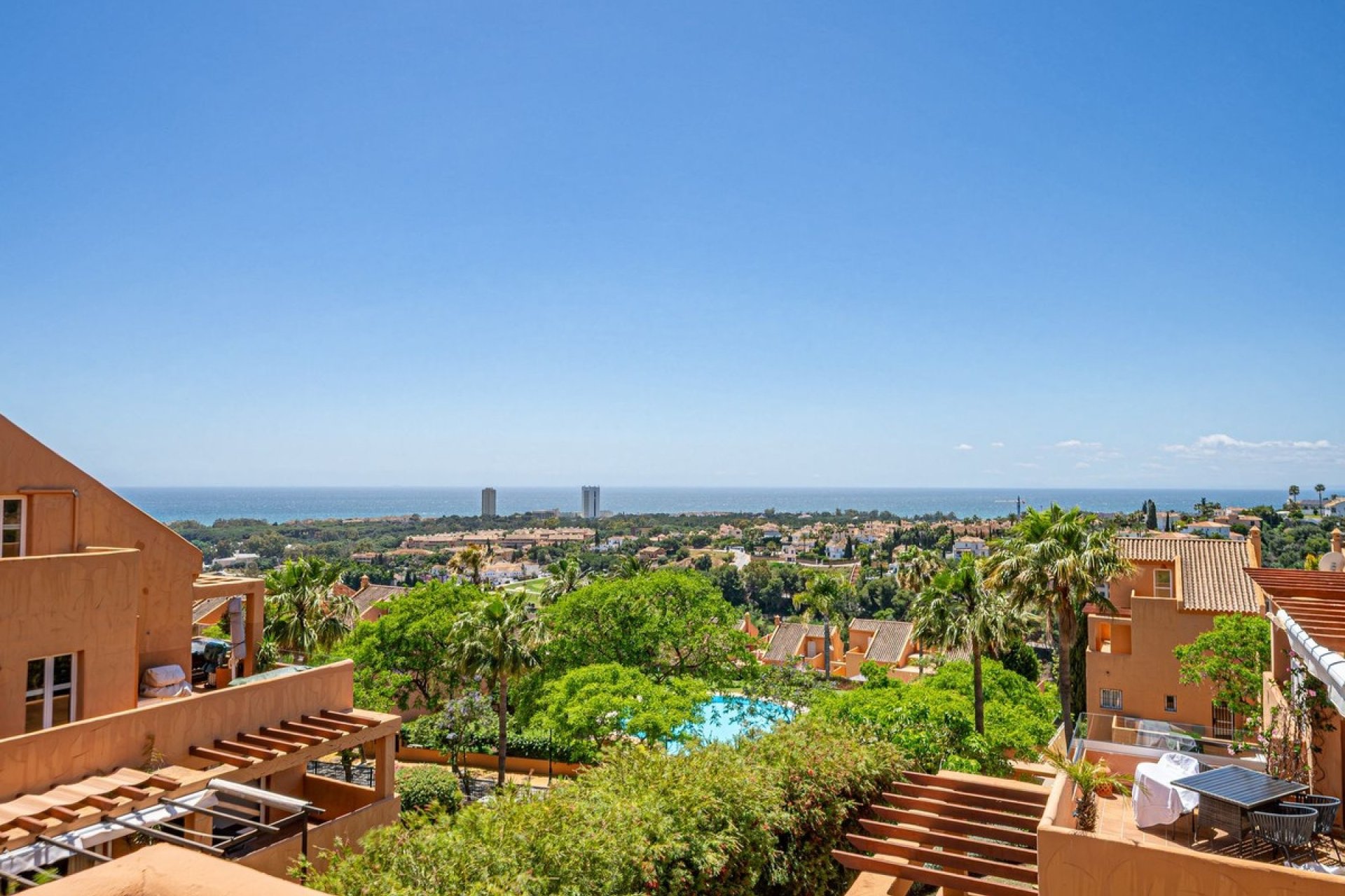 Resale - apartment - Marbella - Elviria