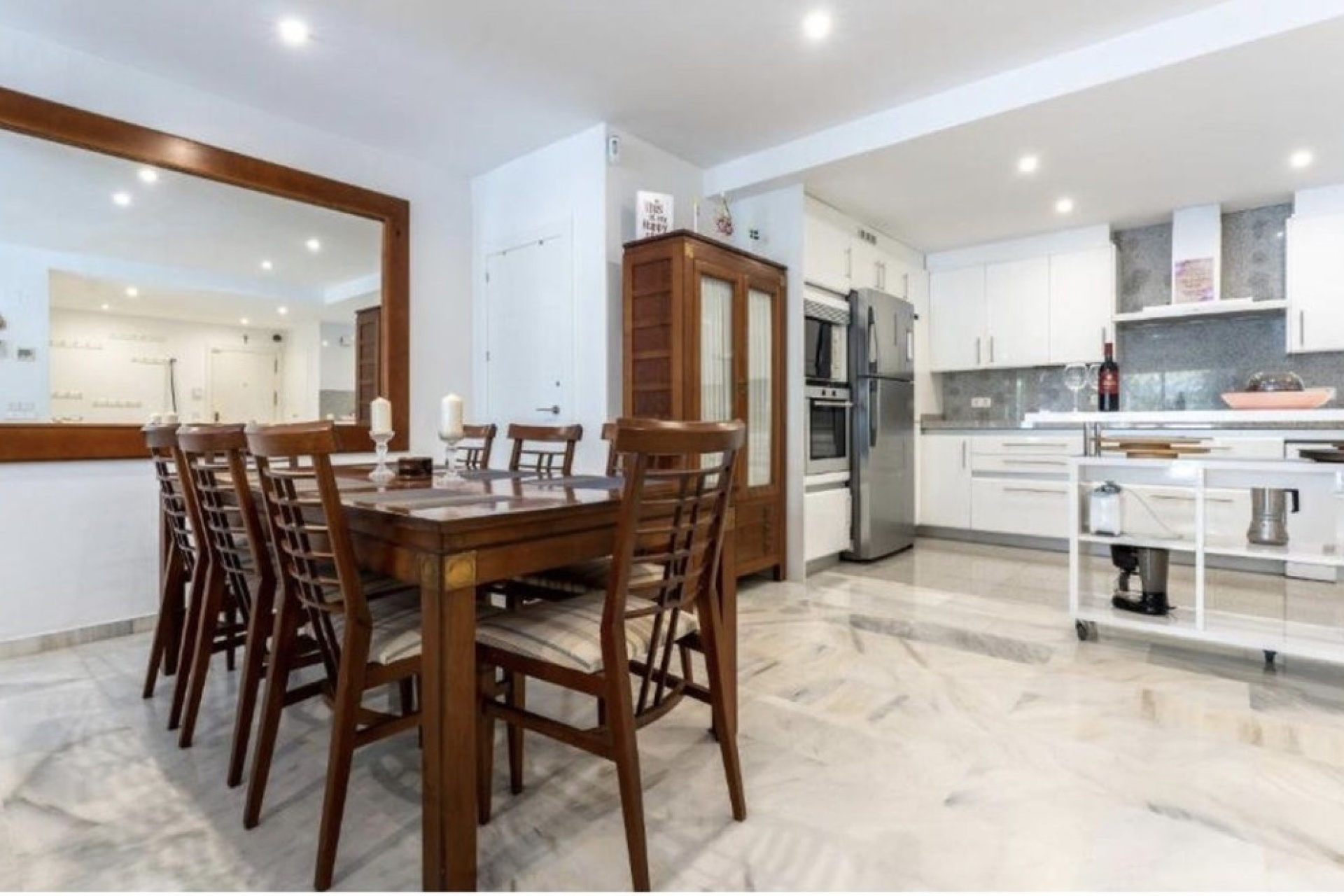 Resale - apartment - Marbella - Elviria
