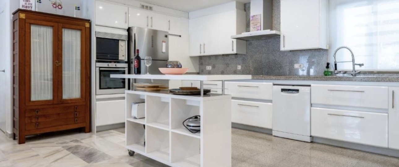 Resale - apartment - Marbella - Elviria