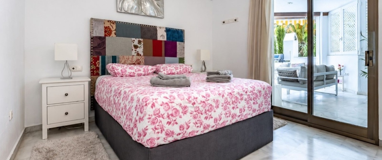 Resale - apartment - Marbella - Elviria
