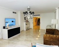 Resale - apartment - Marbella - Elviria