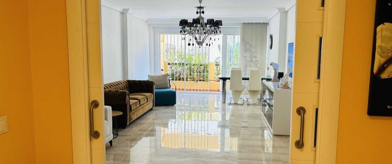 Resale - apartment - Marbella - Elviria