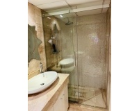 Resale - apartment - Marbella - Elviria