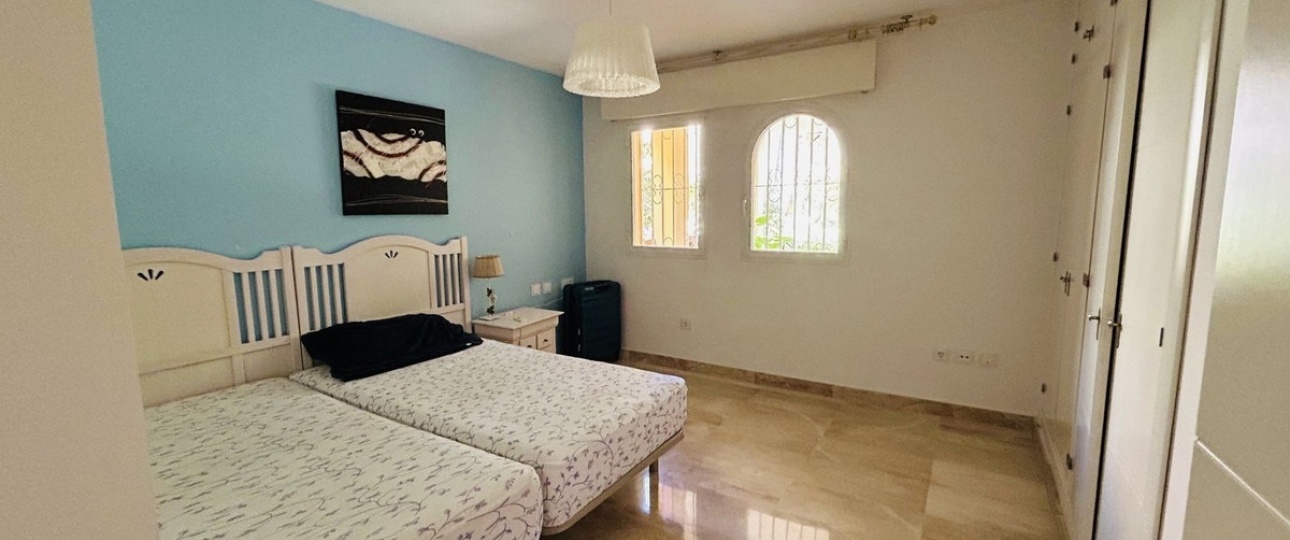 Resale - apartment - Marbella - Elviria
