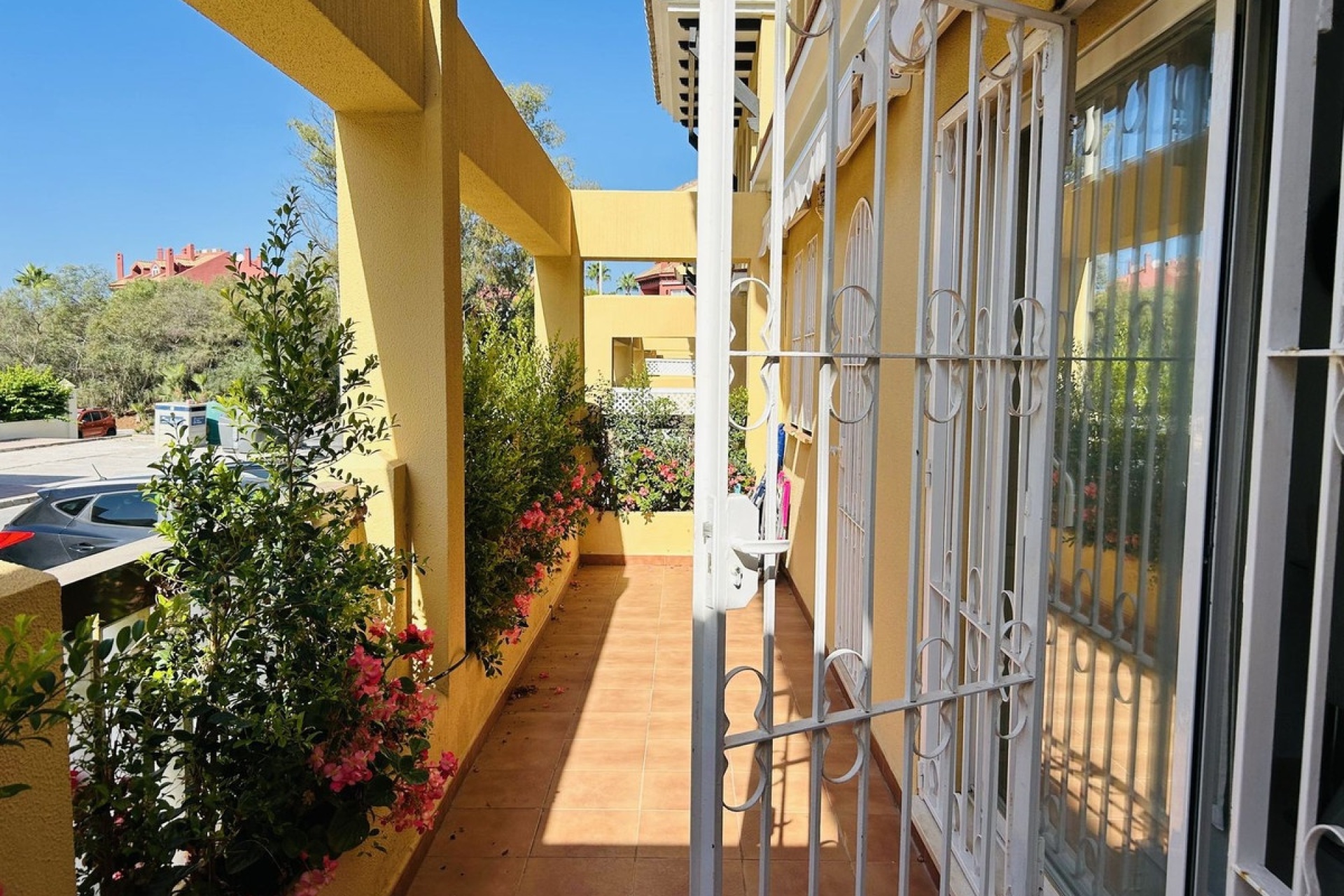 Resale - apartment - Marbella - Elviria