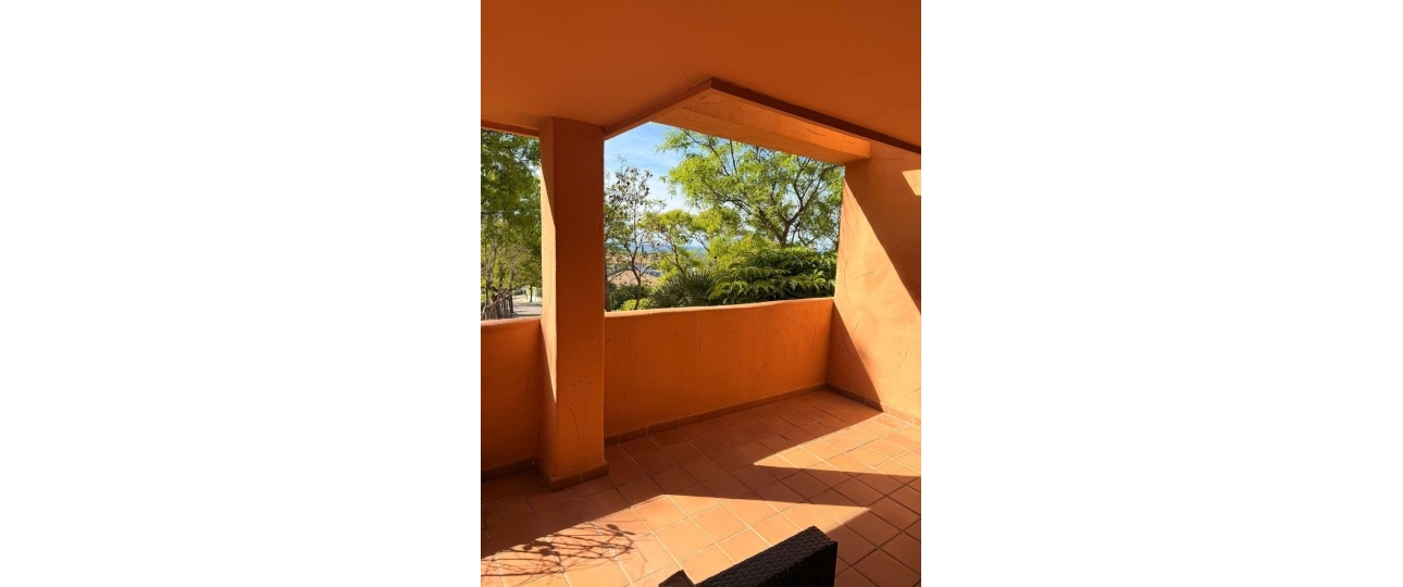 Resale - apartment - Marbella - Elviria