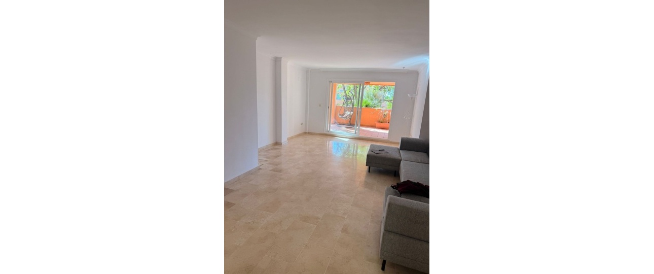 Resale - apartment - Marbella - Elviria