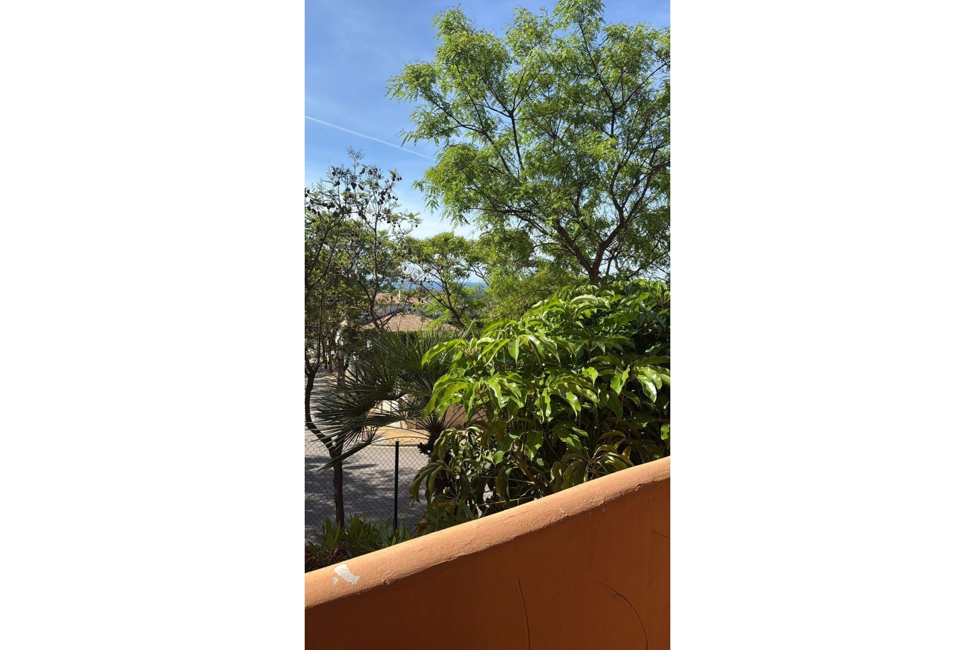 Resale - apartment - Marbella - Elviria