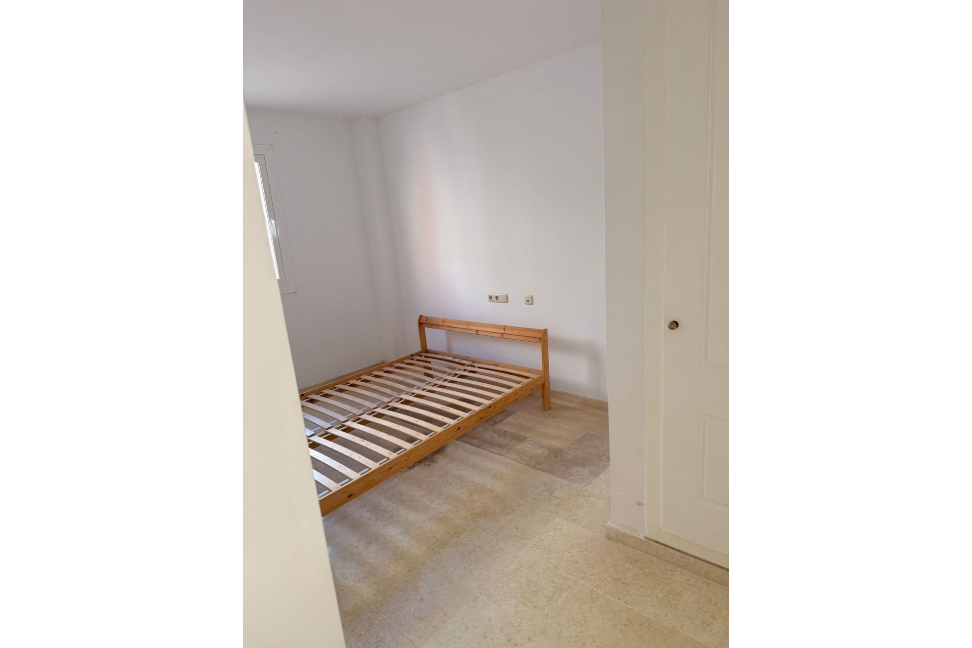 Resale - apartment - Marbella - Elviria