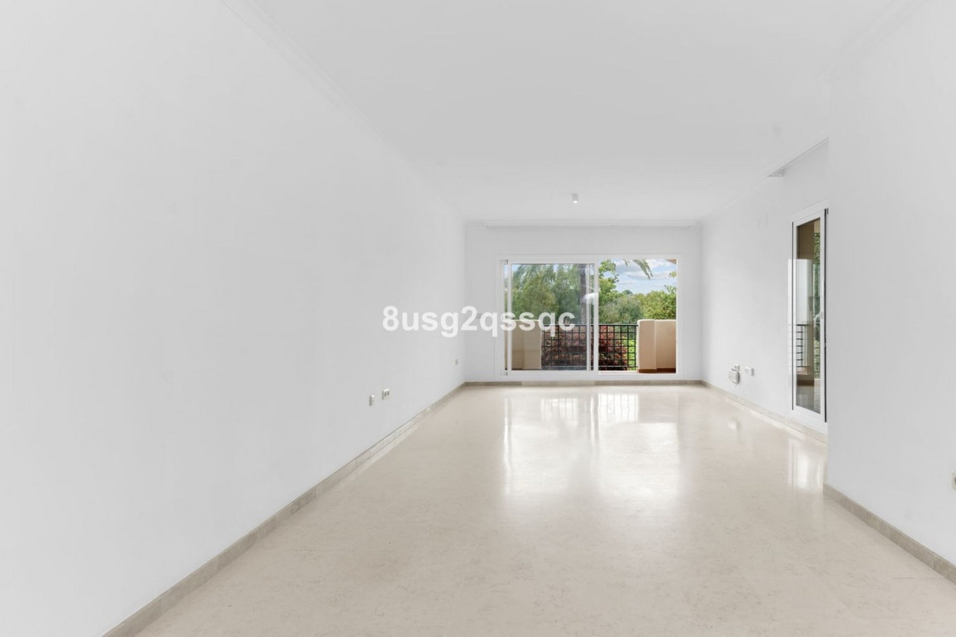 Resale - apartment - Marbella - Elviria