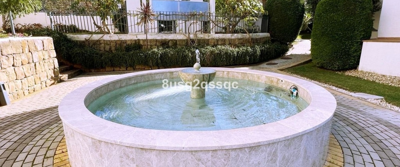Resale - apartment - Marbella - Elviria