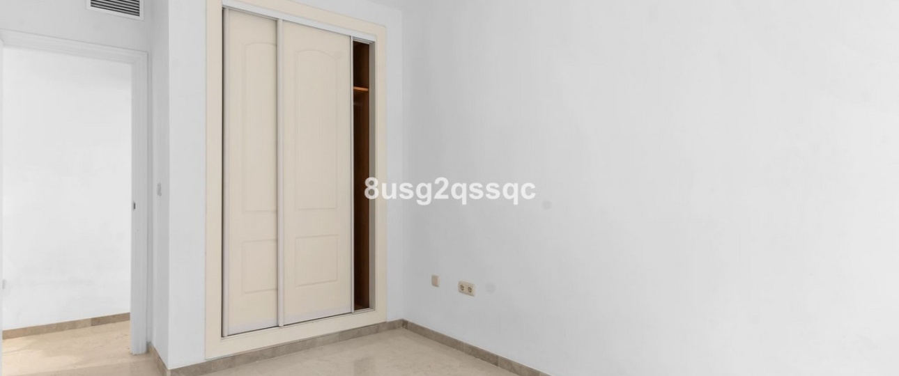 Resale - apartment - Marbella - Elviria