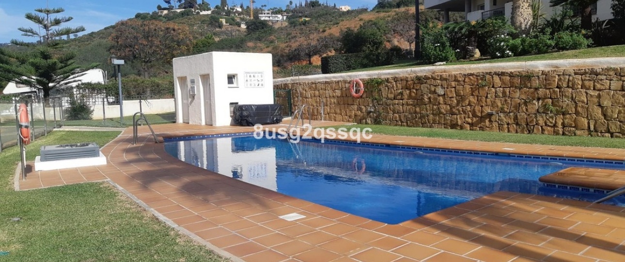 Resale - apartment - Marbella - Elviria