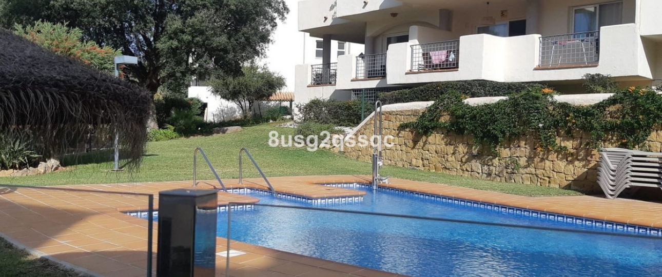Resale - apartment - Marbella - Elviria