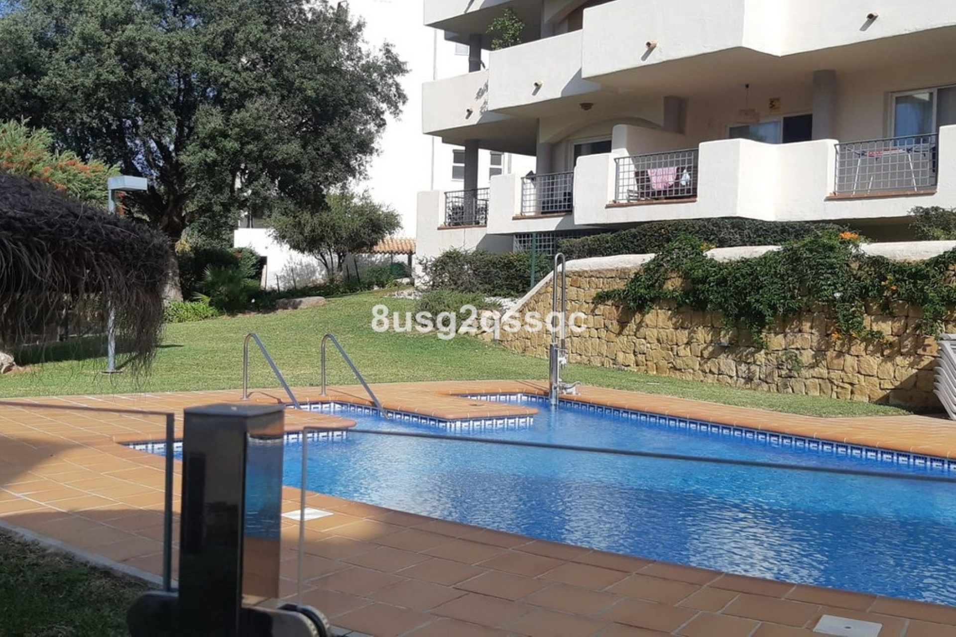 Resale - apartment - Marbella - Elviria
