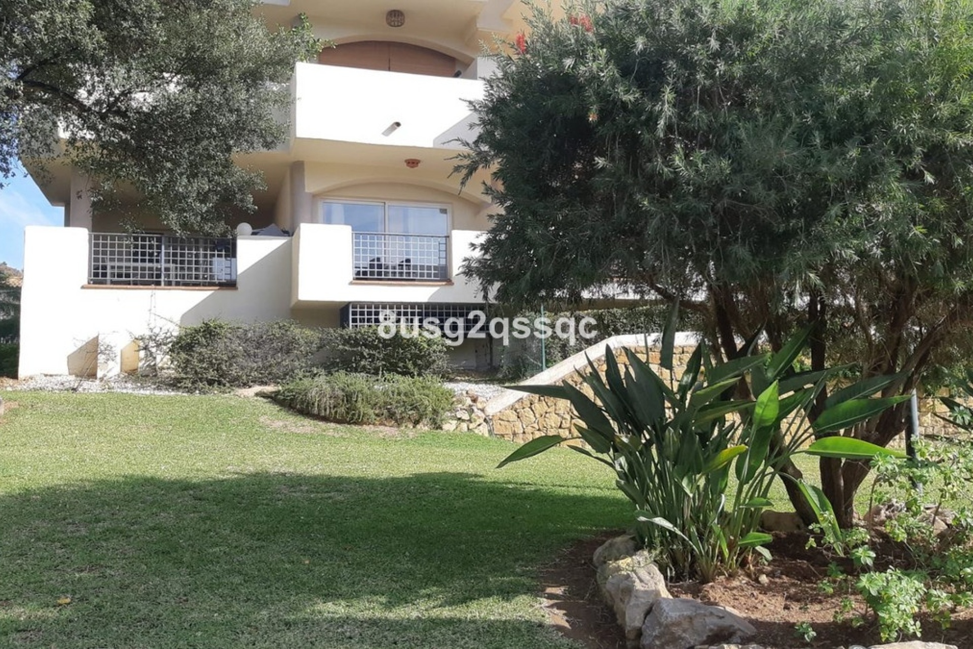 Resale - apartment - Marbella - Elviria