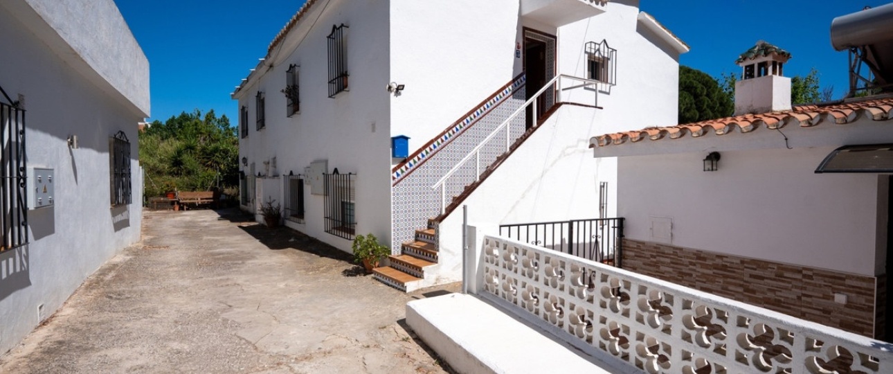 Resale - apartment - Marbella - Elviria