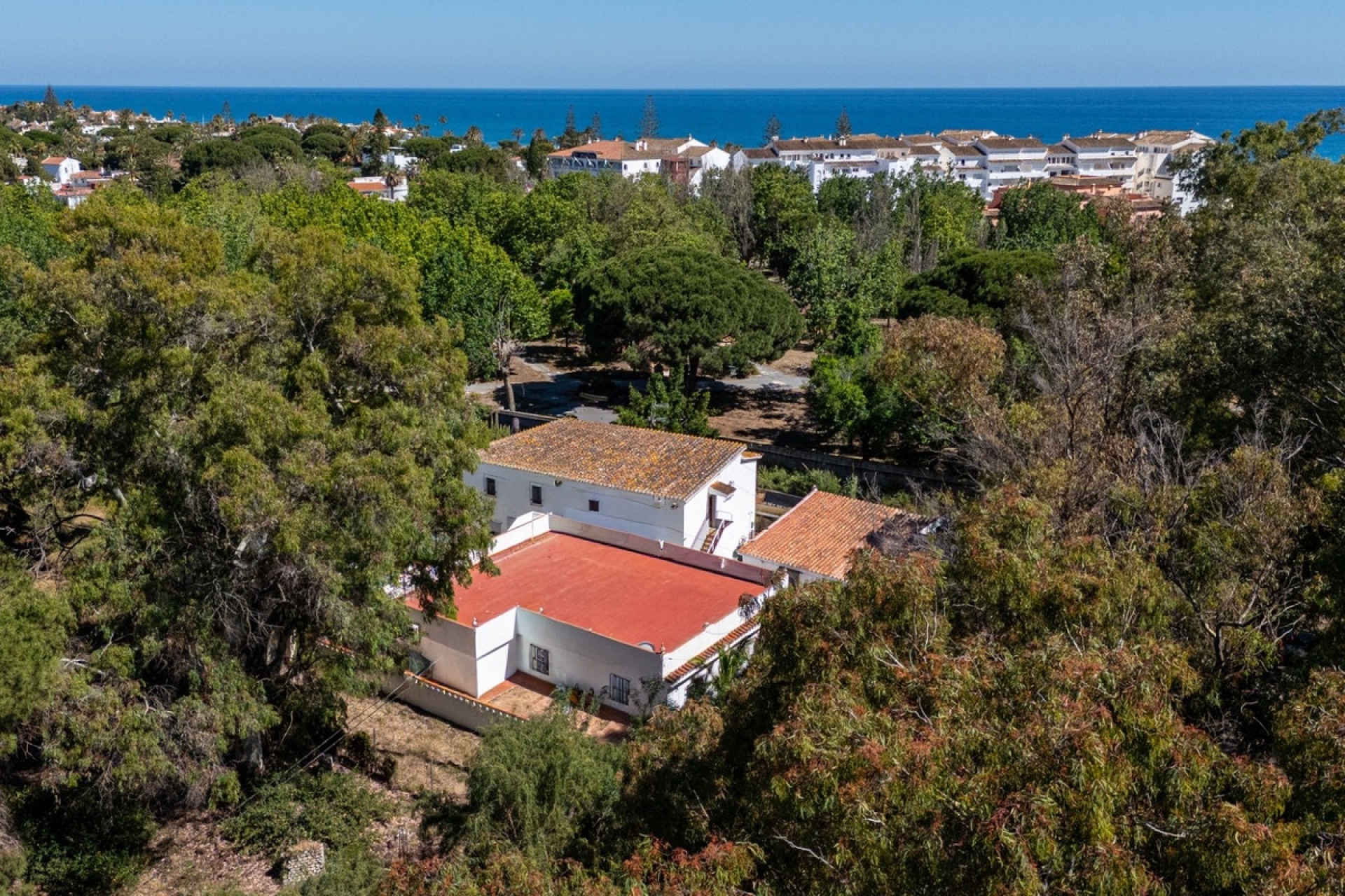 Resale - apartment - Marbella - Elviria